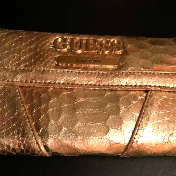 Guess Wallet/ Gold/Excellent Condition - Picture 1 of 4